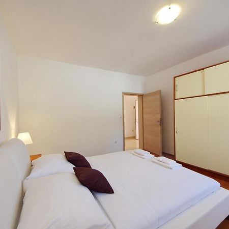 Apartmani Emili Sukosan Luaran gambar
