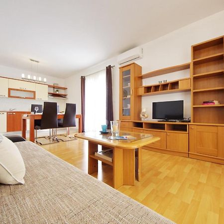 Apartmani Emili Sukosan Luaran gambar