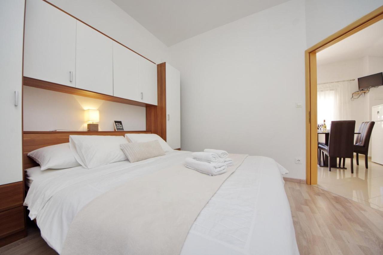 Apartmani Emili Sukosan Luaran gambar