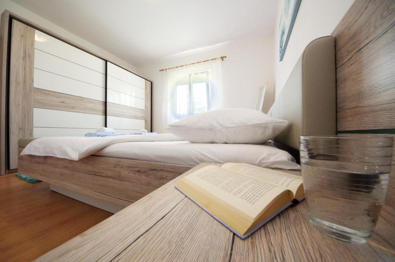 Apartmani Emili Sukosan Luaran gambar