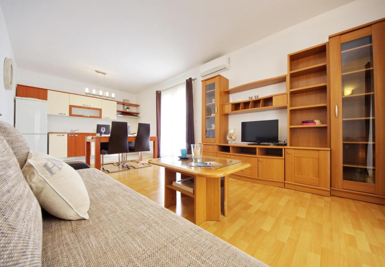 Apartmani Emili Sukosan Luaran gambar